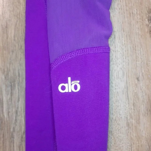 ALO Yoga Coast Stirrup Leggings - Picture 6 of 6